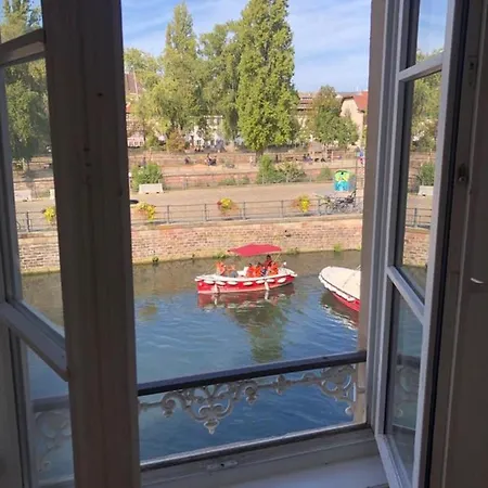 Au Bord De L'eau * Strazburg